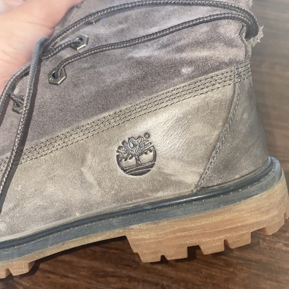 Grey Timberlands GUC size 7 - Picture 9 of 10